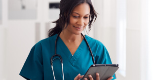 5 Ways A Company App Can Engage Frontline Workers